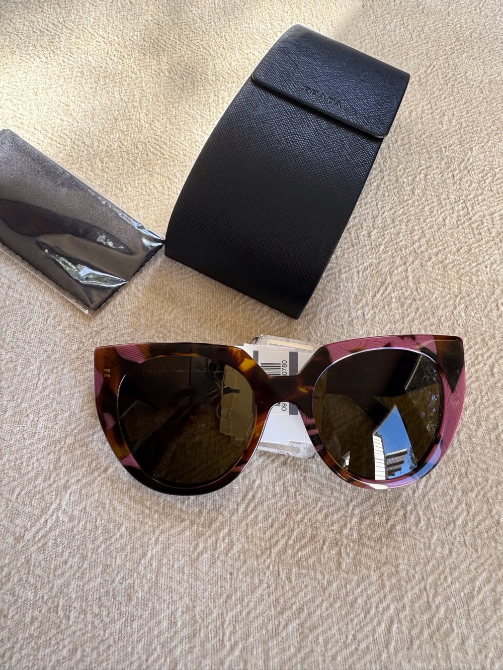 Prada Women’s Brown & Pink Tortoiseshell Sunglasses New - Picture 7 of 15